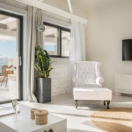 Apartament Minetos *